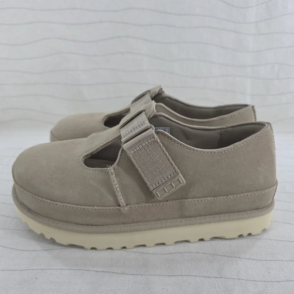 UGG Womens Goldenstar Mary Jane Beige Suede Platform Shoes 1171506 Size 7.5